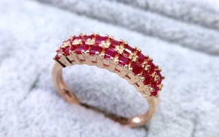 红宝石黄金戒指值钱吗,红宝石戒指和黄金戒指哪个更高贵