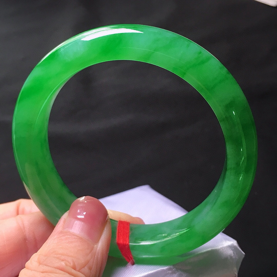 精品赏析： 冰种飘阳绿手镯（56.3mm）翡翠-第2张图片-翡翠网