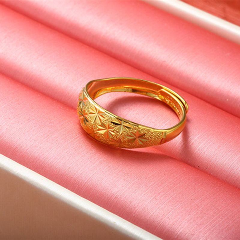 黄金戒指图片女款真实图片中国黄金戒指图片女款-第1张图片-翡翠网