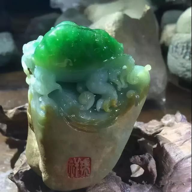 原石翡翠龙龙肯翡翠原石图片-第8张图片-翡翠网