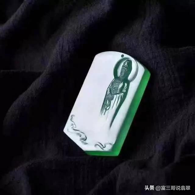 翡翠原石摆件图片大全集翡翠原石视频大全集-第7张图片-翡翠网