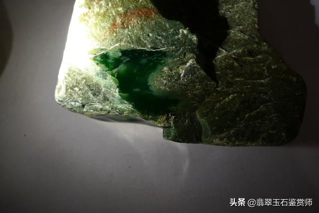 南齐翡翠原石到成品南齐翡翠原石起货效果-第9张图片-翡翠网