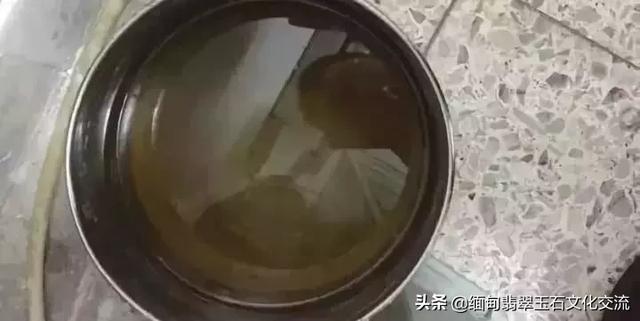 翡翠原石哪里买,翡翠原石切割后抛光-第7张图片-翡翠网