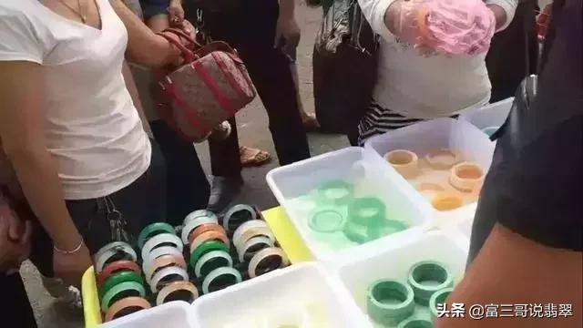 丽江翡翠购物店骗局,翡翠手镯骗局-第3张图片-翡翠网