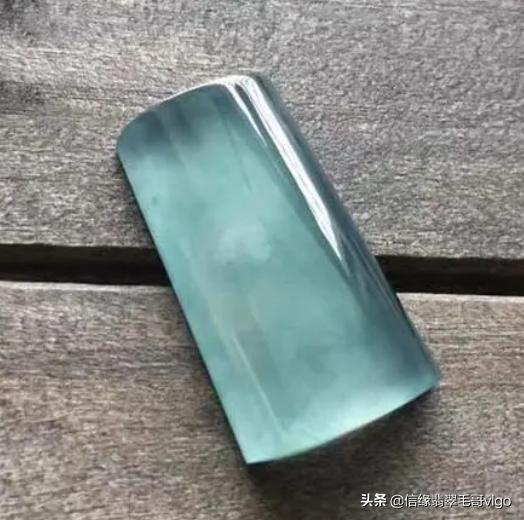 晴水底翡翠手镯有什么寓意什么叫晴水底-第1张图片-翡翠网