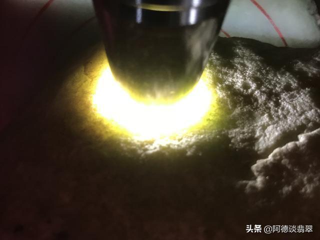 翡翠手镯什么颜色好翡翠手镯表皮-第2张图片-翡翠网