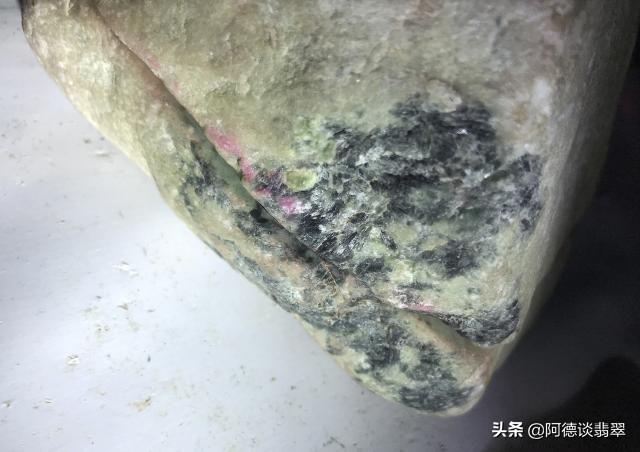 翡翠手镯什么颜色好翡翠手镯表皮-第3张图片-翡翠网