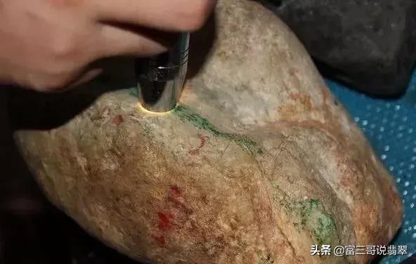 南京翡翠原石翡翠原石去哪里加工-第15张图片-翡翠网