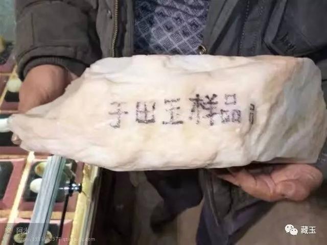 极品翡翠山料原石图片,翡翠山料色料-第1张图片-翡翠网