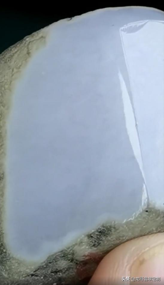 翡翠原石起白雾,翡翠原石的雾有多少-第2张图片-翡翠网
