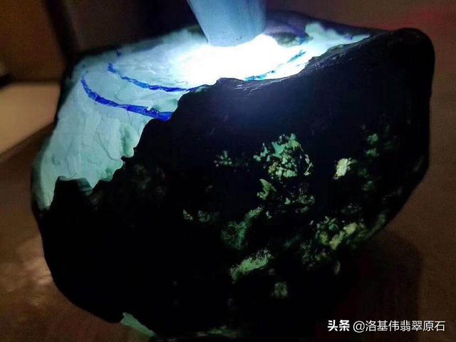 翡翠原石价格评估现在翡翠原石价格-第2张图片-翡翠网