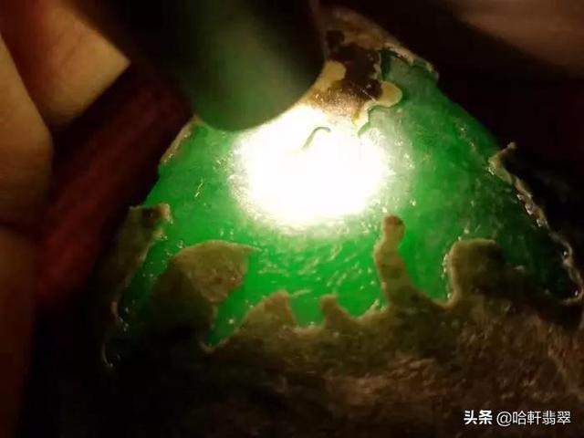 翡翠原石开窗堵上翡翠原石哪里好-第4张图片-翡翠网