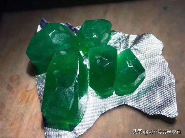 翡翠原石在哪翡翠原石交易注意事项-第11张图片-翡翠网