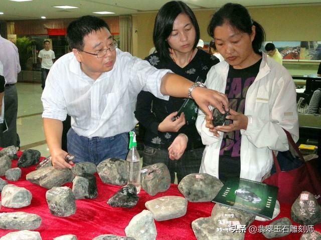 好的翡翠原石后江水翡翠原石价格-第35张图片-翡翠网