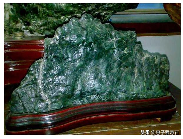翡翠阳绿和冰种哪个好,淄博冰阳绿翡翠原石-第4张图片-翡翠网
