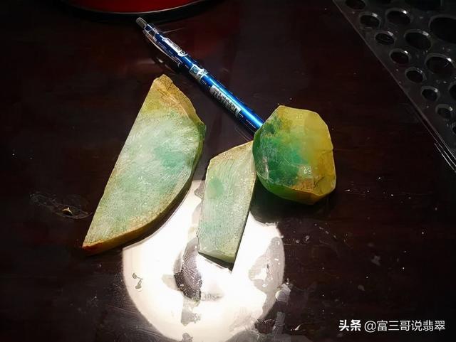 手艺挽救切垮翡翠,翡翠原石十切九垮吗-第8张图片-翡翠网