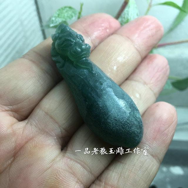 玉和翡翠的区别老蓝水翡翠原石-第10张图片-翡翠网