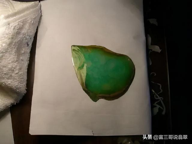 几块钱的翡翠原石切割视频的简单介绍-第7张图片-翡翠网