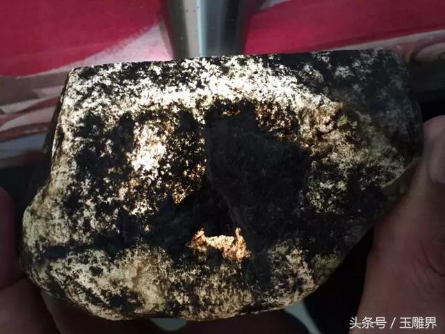 翡翠原石线锯原理,怎么选翡翠原石-第7张图片-翡翠网