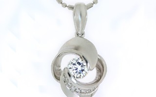 钻石项链款式介绍专业知识,材型饰意工讲钻石项链