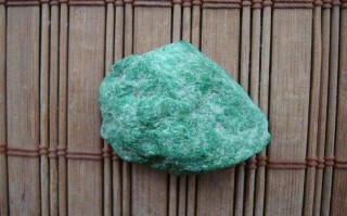 云南干青翡翠原石种类特征有哪些图片云南干青翡翠原石种类特征有哪些
