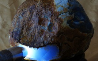 翡翠水晶原石的特征,翡翠原石特征