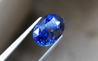 “臻于完美”的梦幻宝石 蓝宝石中矢车菊与皇家蓝怎么区分?