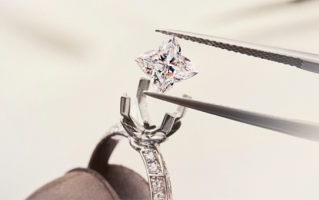 Louis Vuitton 推出 LV Diamonds 系列 熠熠火彩彰显经典