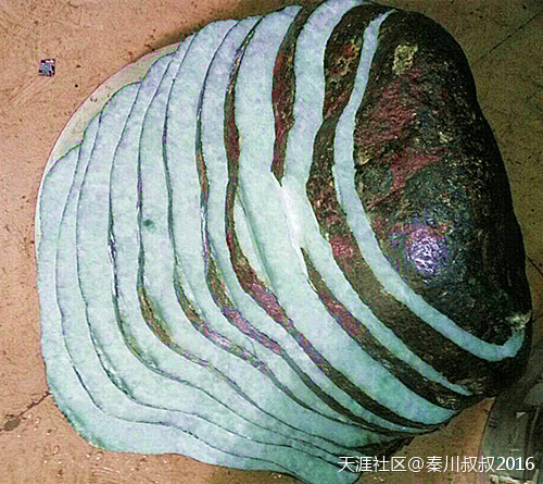 罕见！54公斤缅甸原石开出满料翡翠-第2张图片-翡翠网