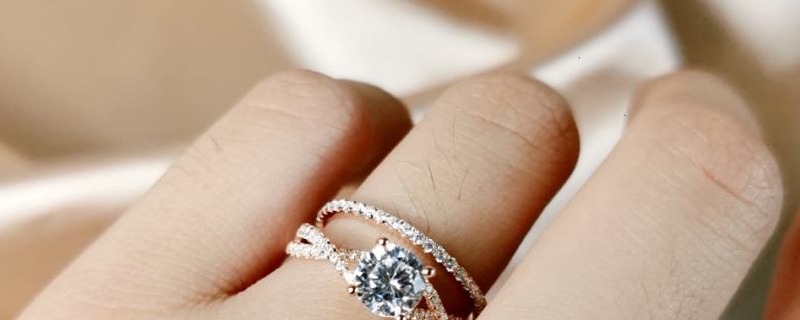 求婚钻戒戴在哪个手指上求婚钻戒戴在哪个手指