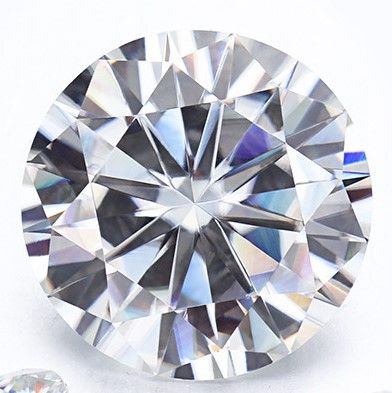怎样区别钻石和莫桑钻,怎样区别钻石和莫桑钻石-第2张图片-翡翠网