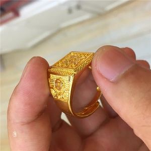 男士戴黄金戒指,男士戴黄金戒指的好处-第1张图片-翡翠网