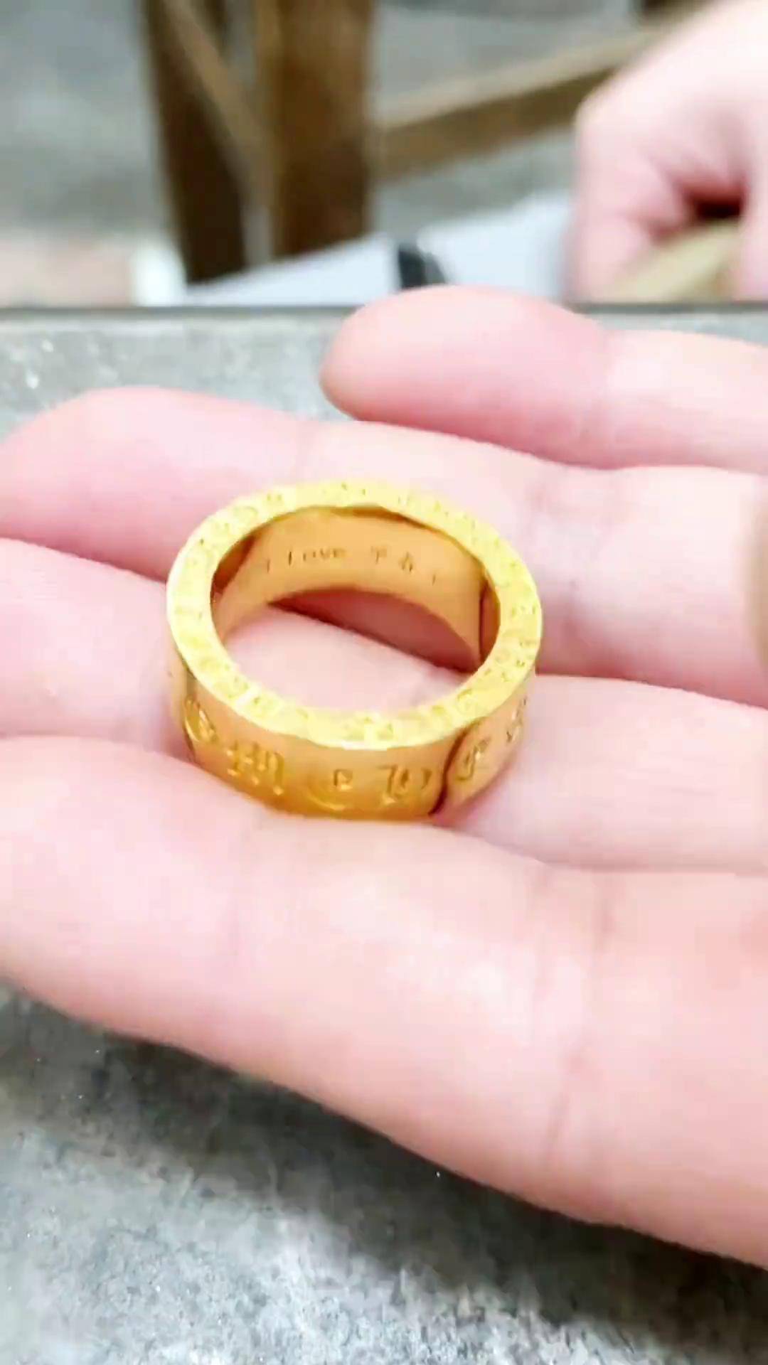 普通金戒指多少克比较好,普通金戒指一般多少克-第1张图片-翡翠网