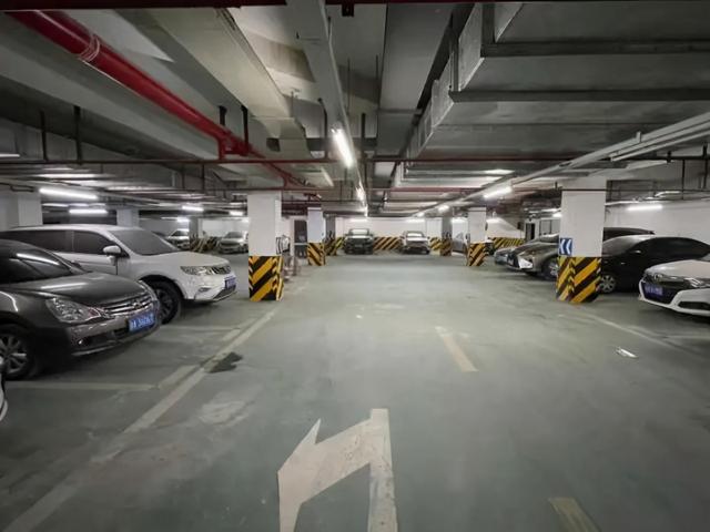 杭州停车位多少钱一个,杭州**价格-第4张图片-翡翠网