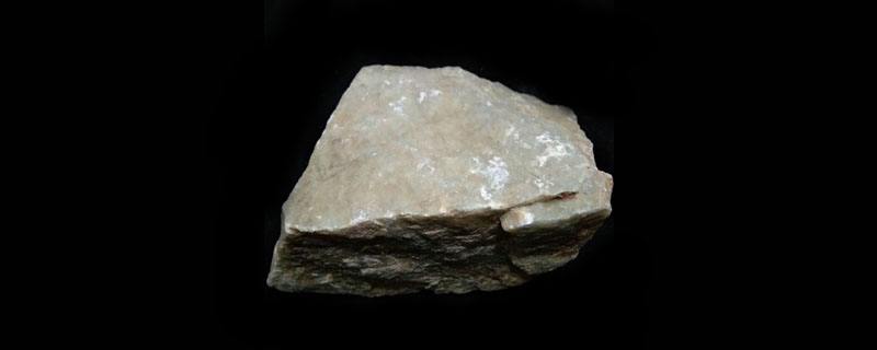 翡翠原石怎么分辨真假,如何从表面鉴别翡翠原石的真假-第2张图片-翡翠网
