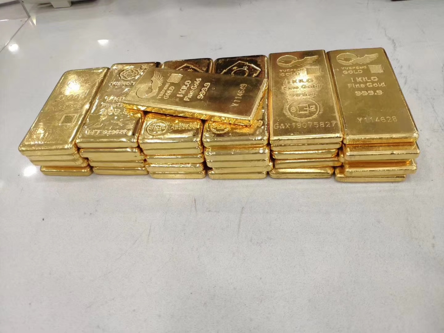 黄金回收价格查询今日大盘黄金回收420元一克是真的吗-第2张图片-翡翠网
